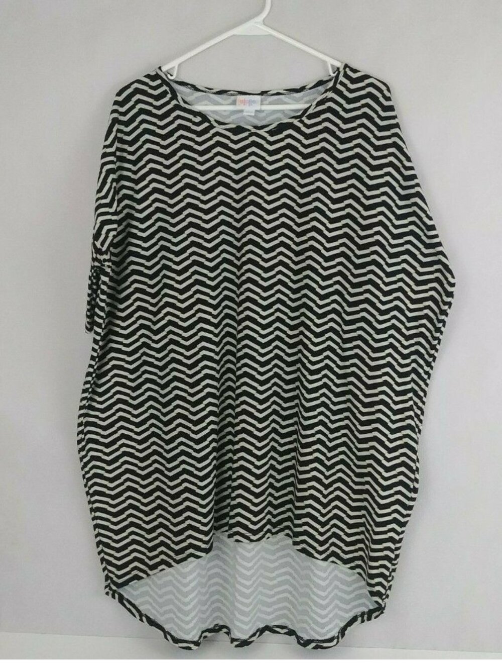 LulaRoe Irma Tunic Black White and Yellow Size Large
